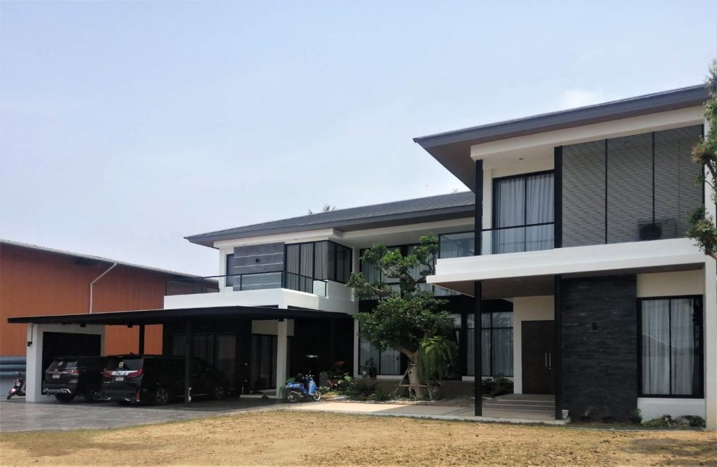 บ้านพักอาศัย คุณนลพรรณ มหามิตร