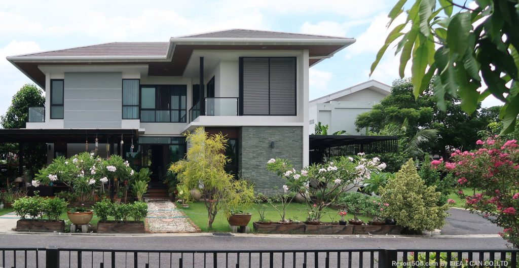 บ้านพักอาศัย 3 หลัง ครอบครัวสุดวิไล