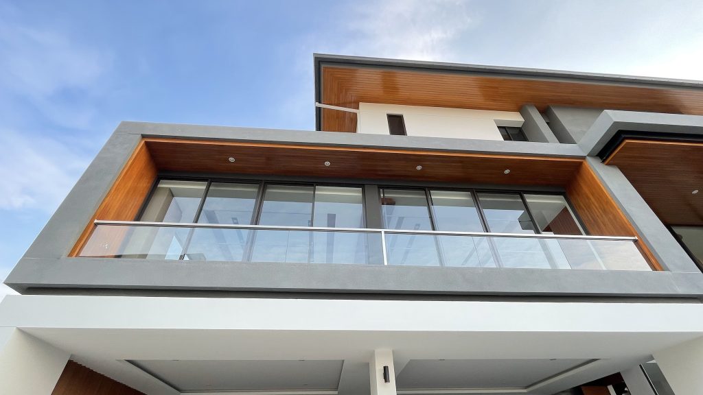 อาคารพักอาศัย 3 ชั้น พหลโยธิน คุณโอ๊ต แพร