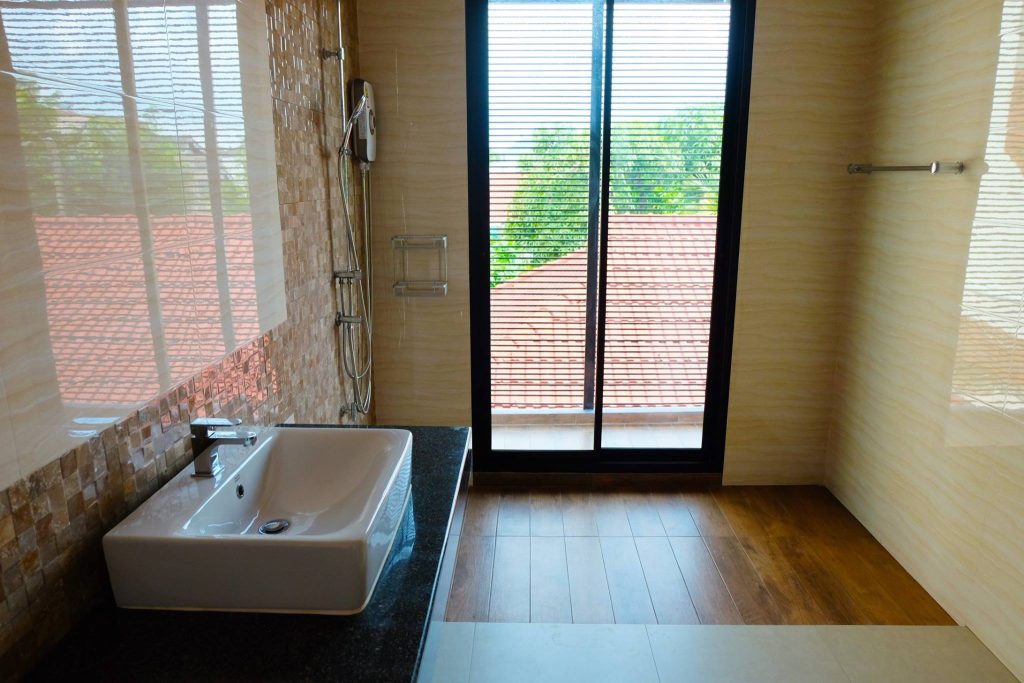 อาคารบ้านพักอาศัย 2 ชั้น สุขุมวิท 101