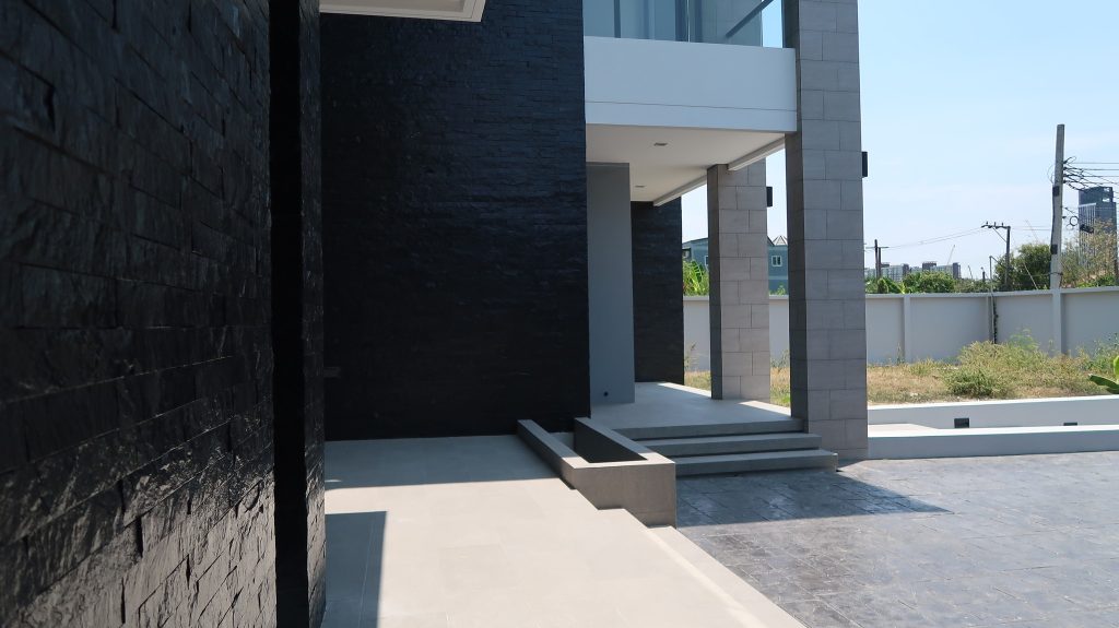 C35 K.THAI-BOW RESIDENCE AT RATCHAYOTIN