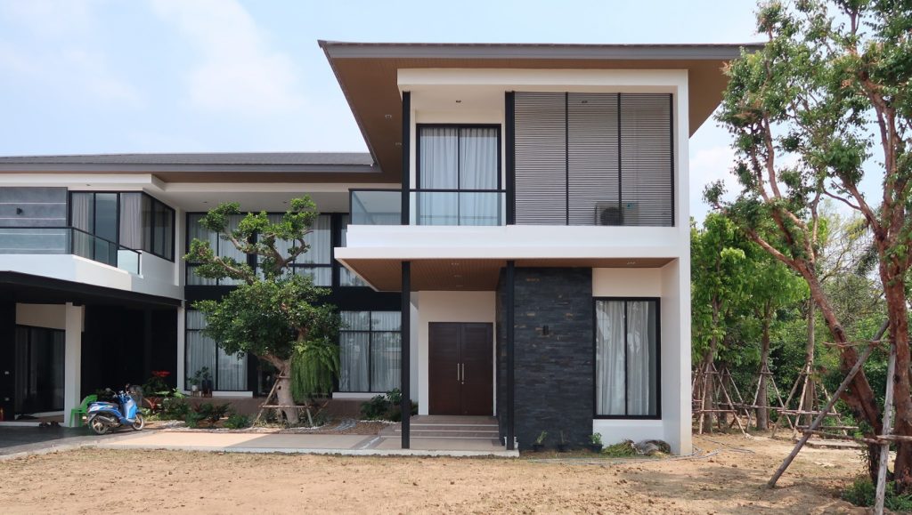 บ้านพักอาศัย คุณนลพรรณ มหามิตร