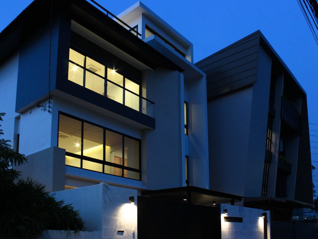 อาคารพาณิชย์ คุณอิทธิชัย