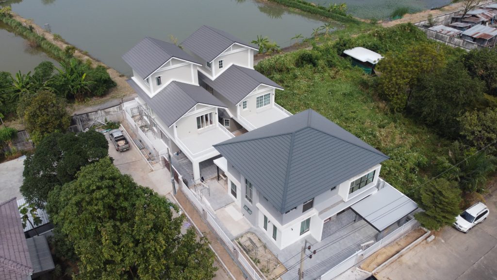 บ้านพักอาศัย 3 หลัง Tropical Style