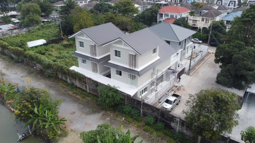 บ้านพักอาศัย 3 หลัง Tropical Style