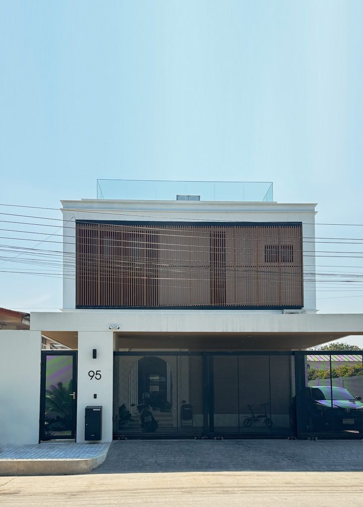 DR.POR RESIDENCE AT BANGNA